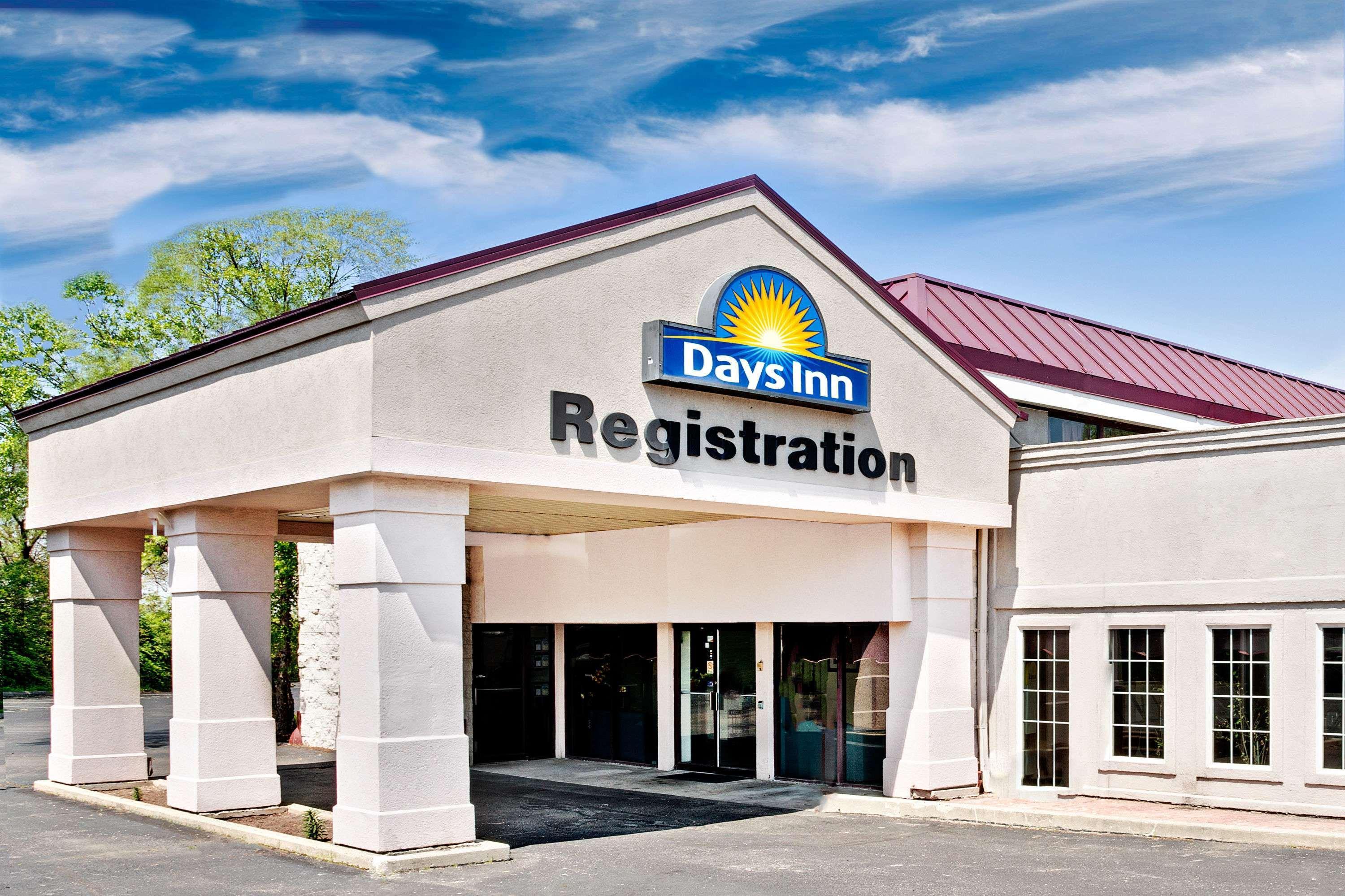 Days Inn By Wyndham Sharonville Exterior foto