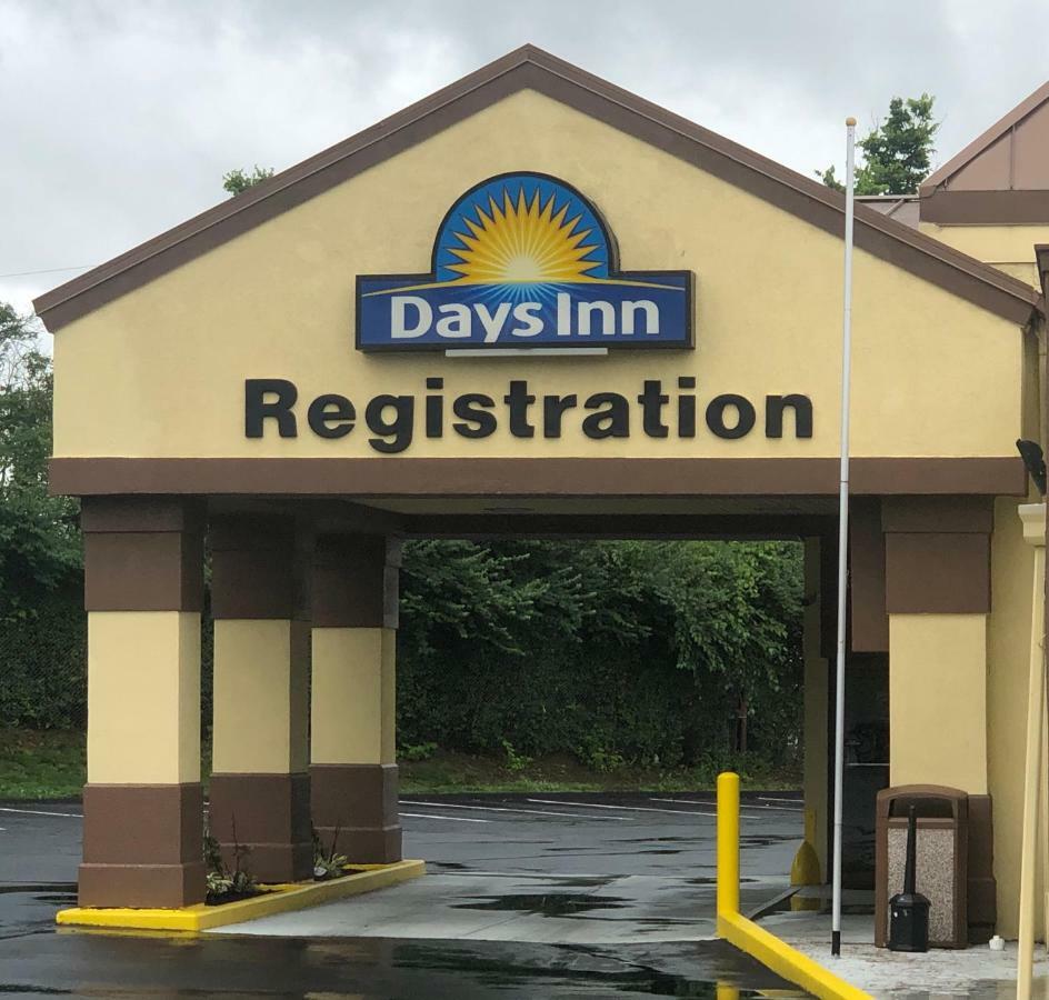 Days Inn By Wyndham Sharonville Exterior foto